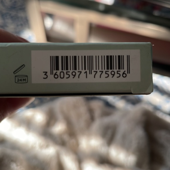 NIB Urban Decay Beached Palette - Picture 6 of 6